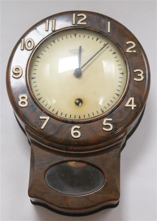 A Smiths Enfield bakelite timepiece
